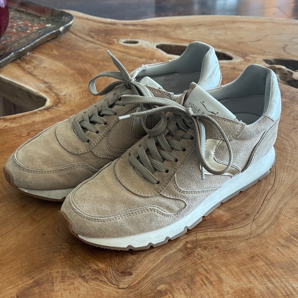 Voile Blanche Women’s Taupe Suede Runner Sneakers
